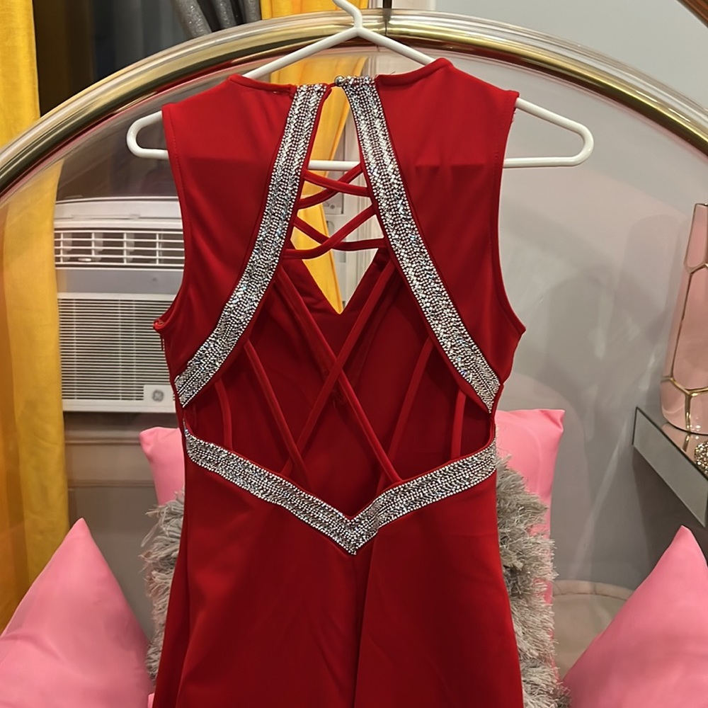 RED DRESS - Picture 3 of 3